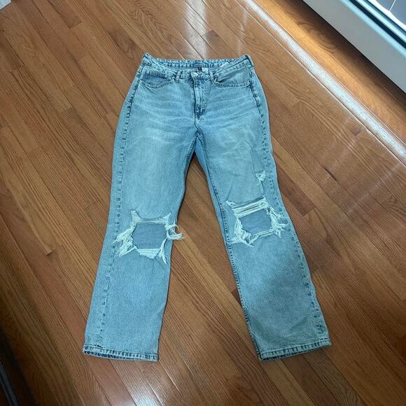 Denim - Light wash distressed straight leg